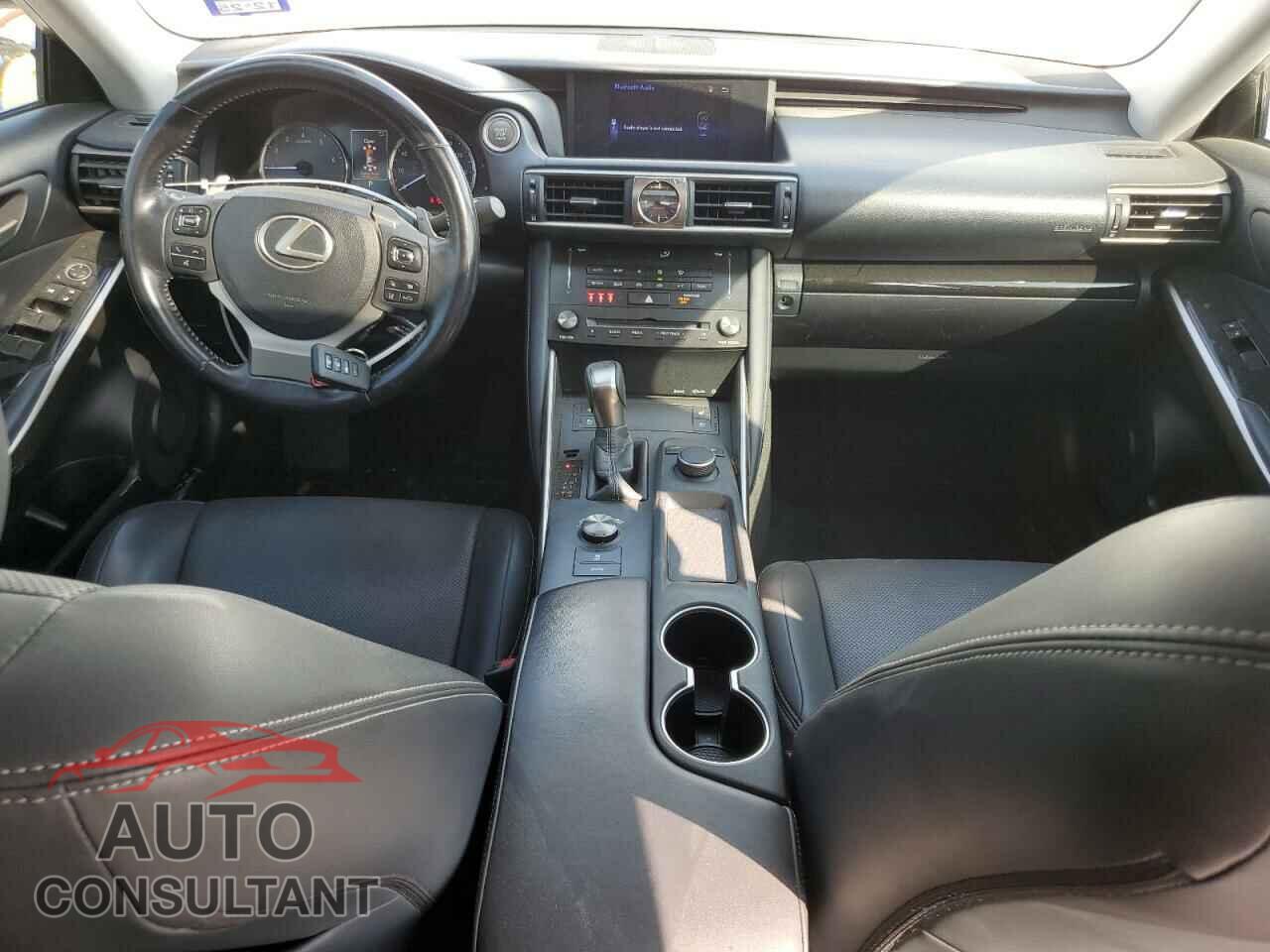 LEXUS IS 2017 - JTHBA1D20H5050837