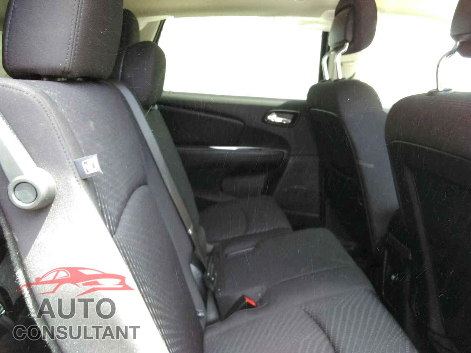 DODGE JOURNEY 2017 - 3C4PDCBG1HT643907