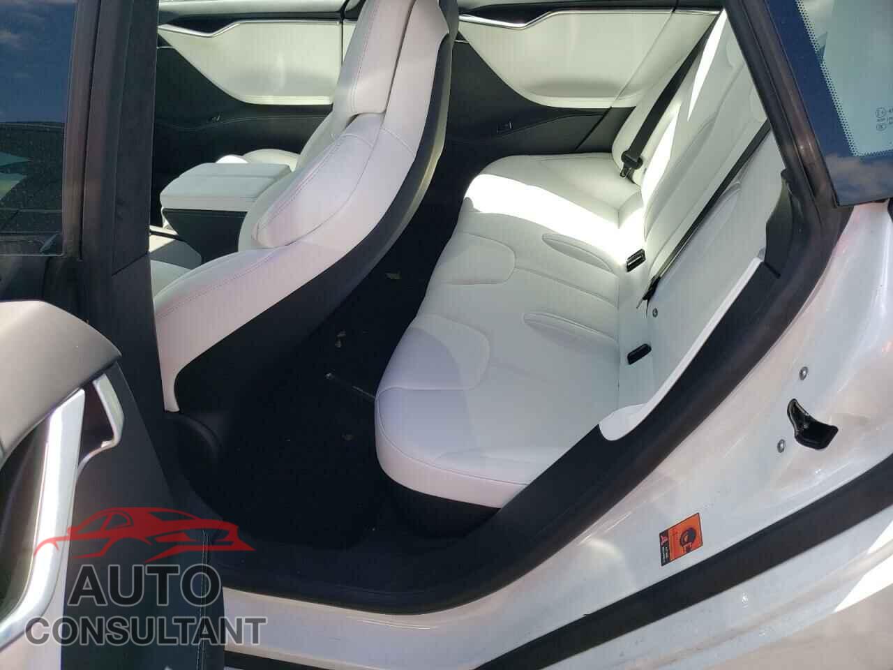 TESLA MODEL S 2017 - 5YJSA1E18HF204877