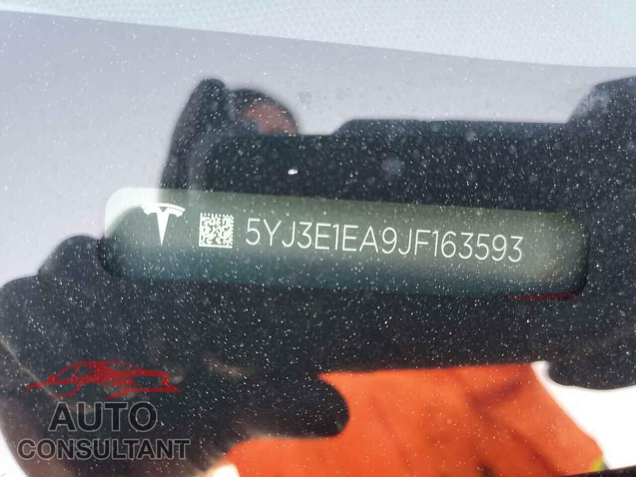 TESLA MODEL 3 2018 - 5YJ3E1EA9JF163593