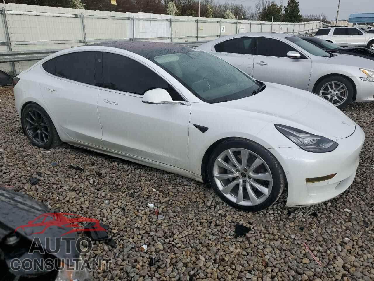 TESLA MODEL 3 2018 - 5YJ3E1EB4JF131093