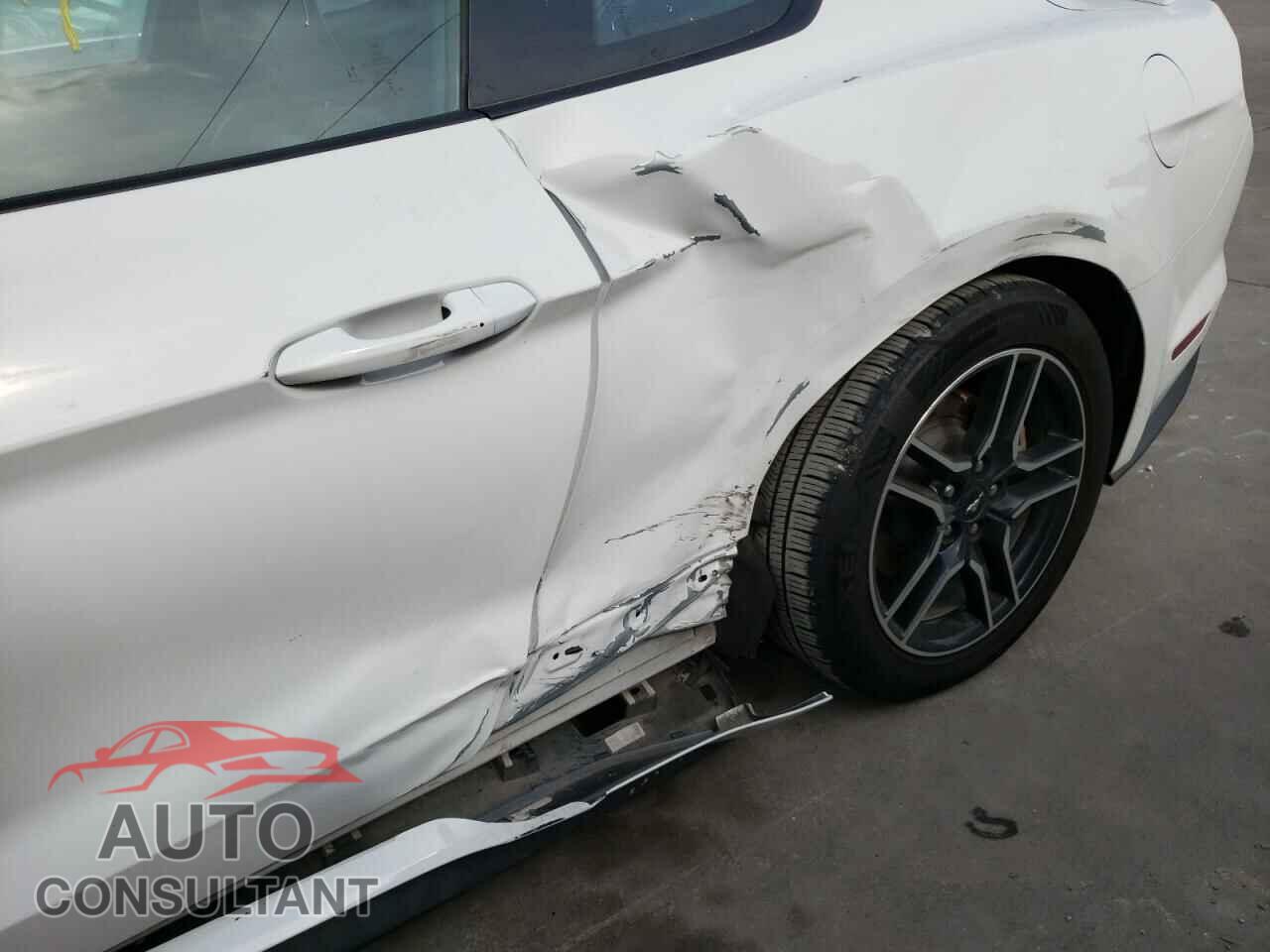 FORD MUSTANG 2020 - 1FA6P8THXL5135845