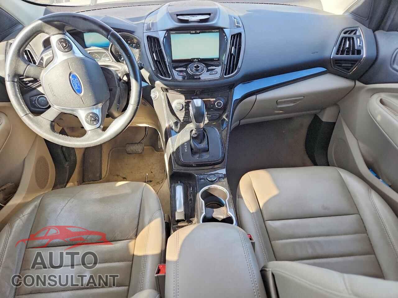 FORD ESCAPE 2015 - 1FMCU9J90FUC43100