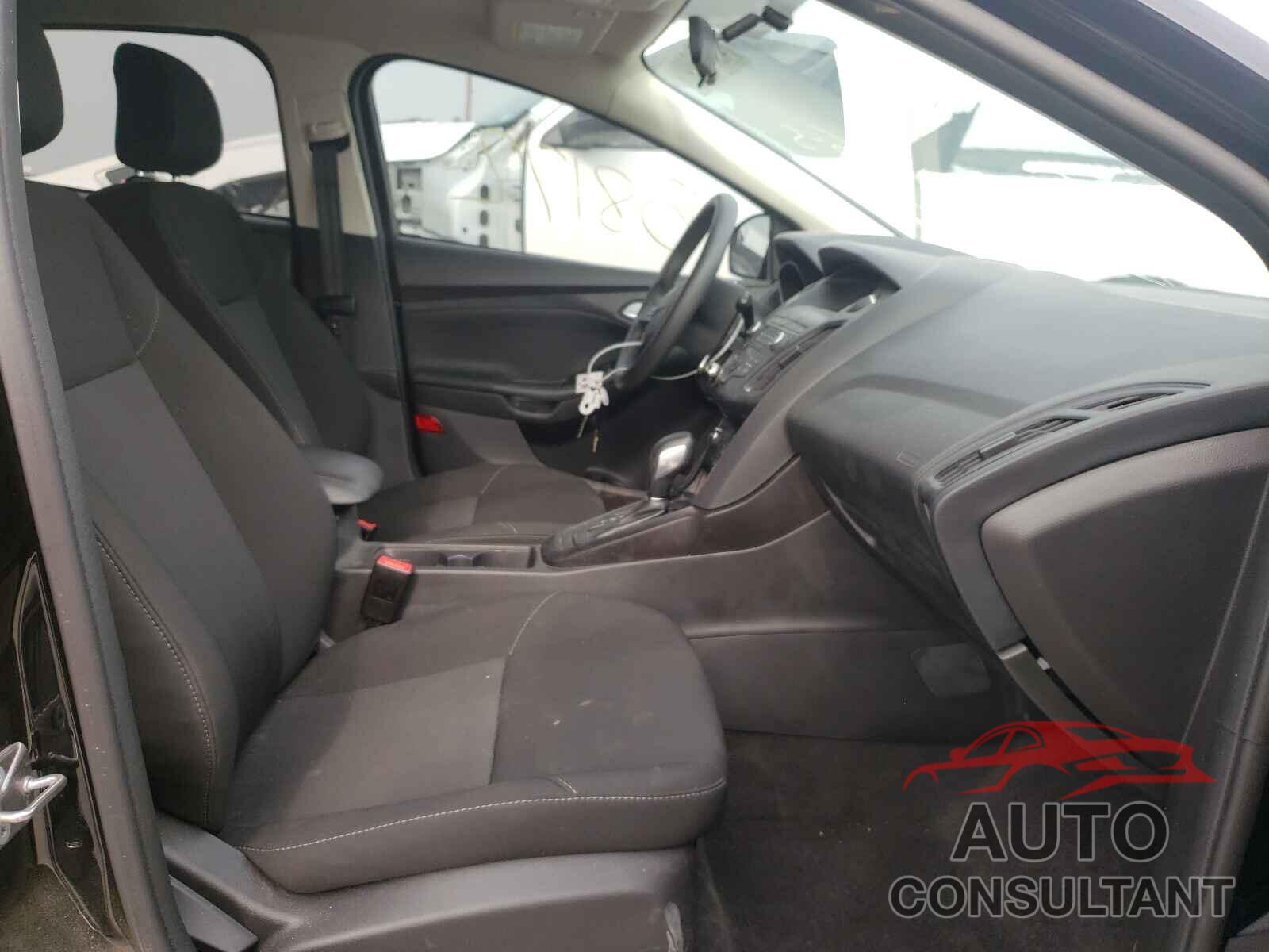 FORD FOCUS 2018 - 1FADP3K2XJL286569