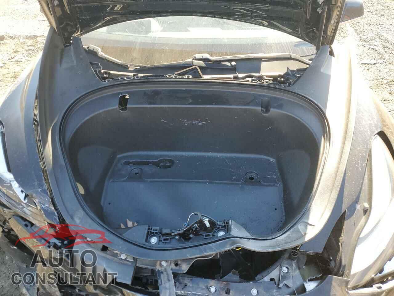 TESLA MODEL 3 2018 - 5YJ3E1EA3JF044289