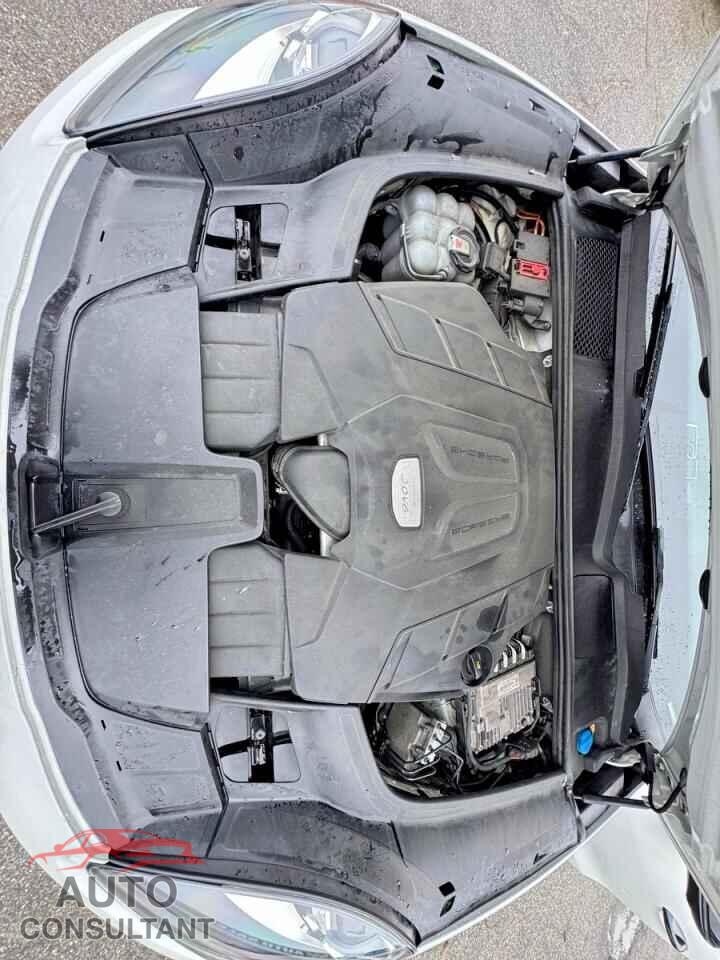 PORSCHE CAYENNE 2019 - WP1AA2AY6KDA03660