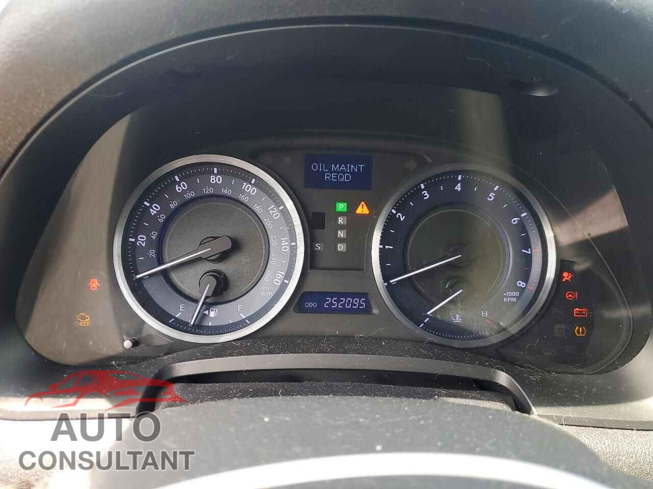 LEXUS IS 2011 - JTHCF5C28B5047352