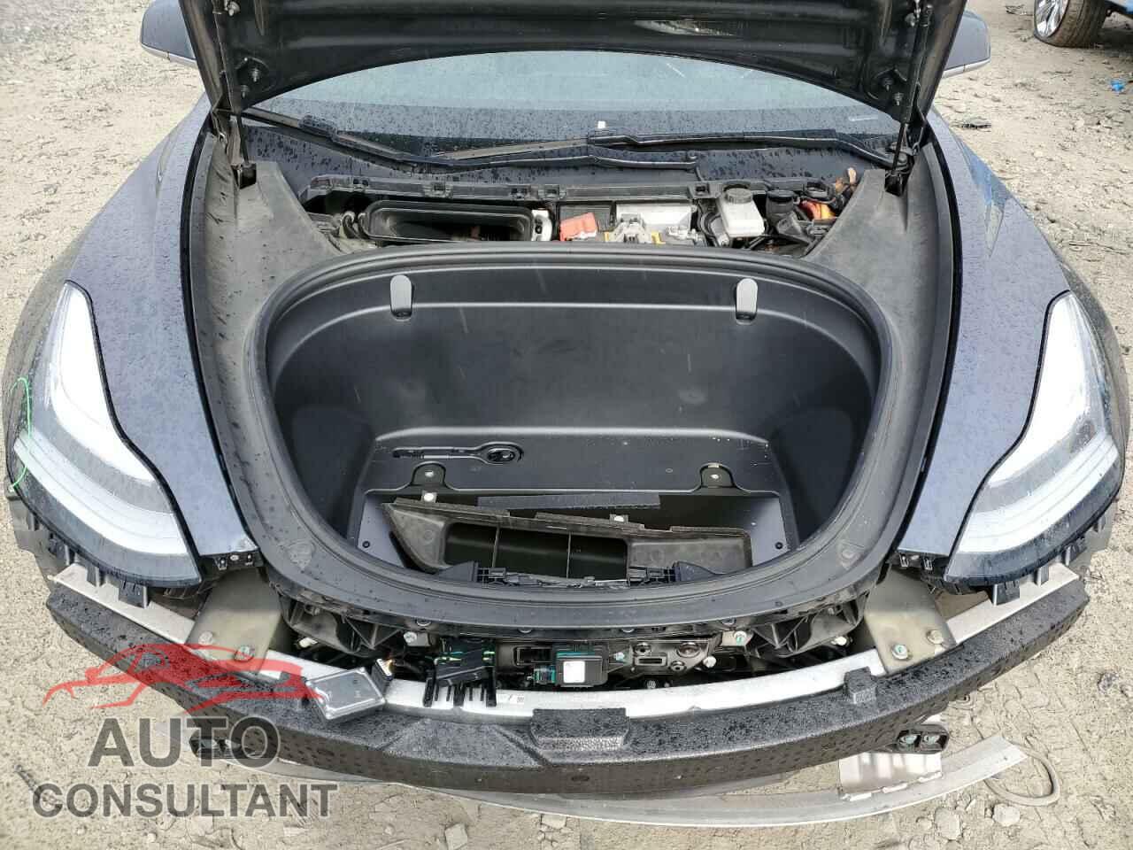 TESLA MODEL 3 2018 - 5YJ3E1EAXJF016294