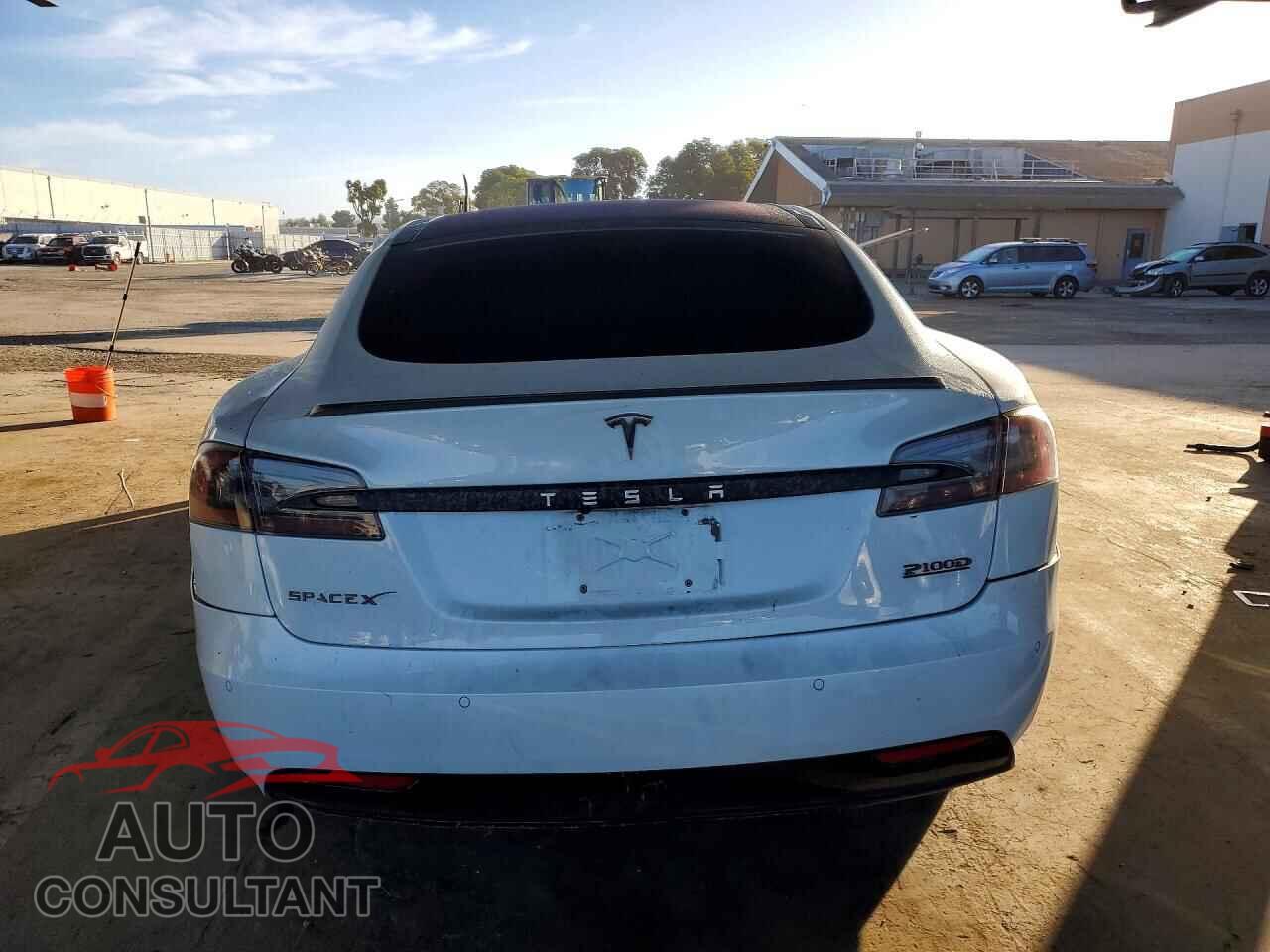 TESLA MODEL S 2018 - 5YJSA1E45JF276328