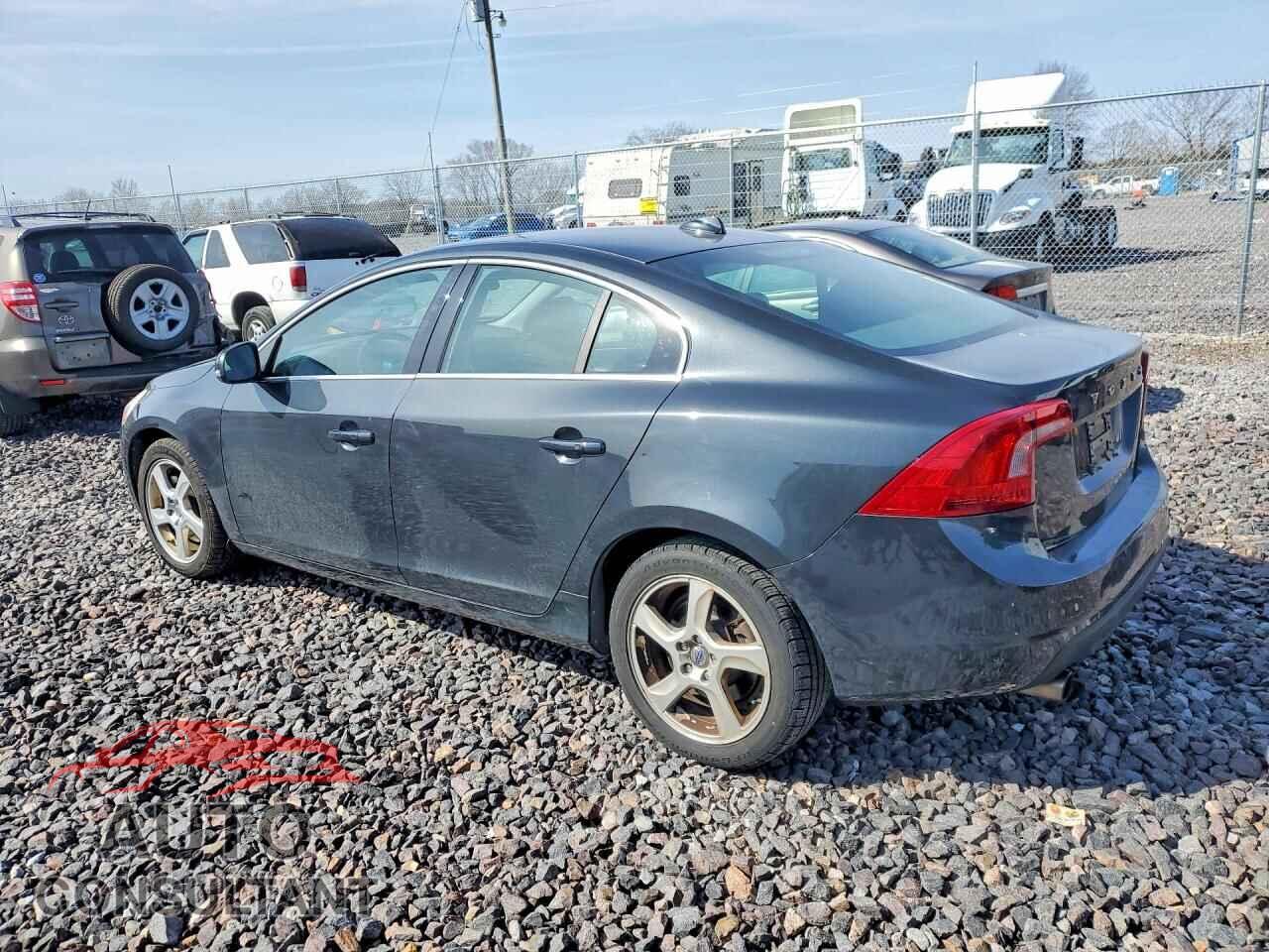 VOLVO S60 2013 - YV1612FS2D2201155