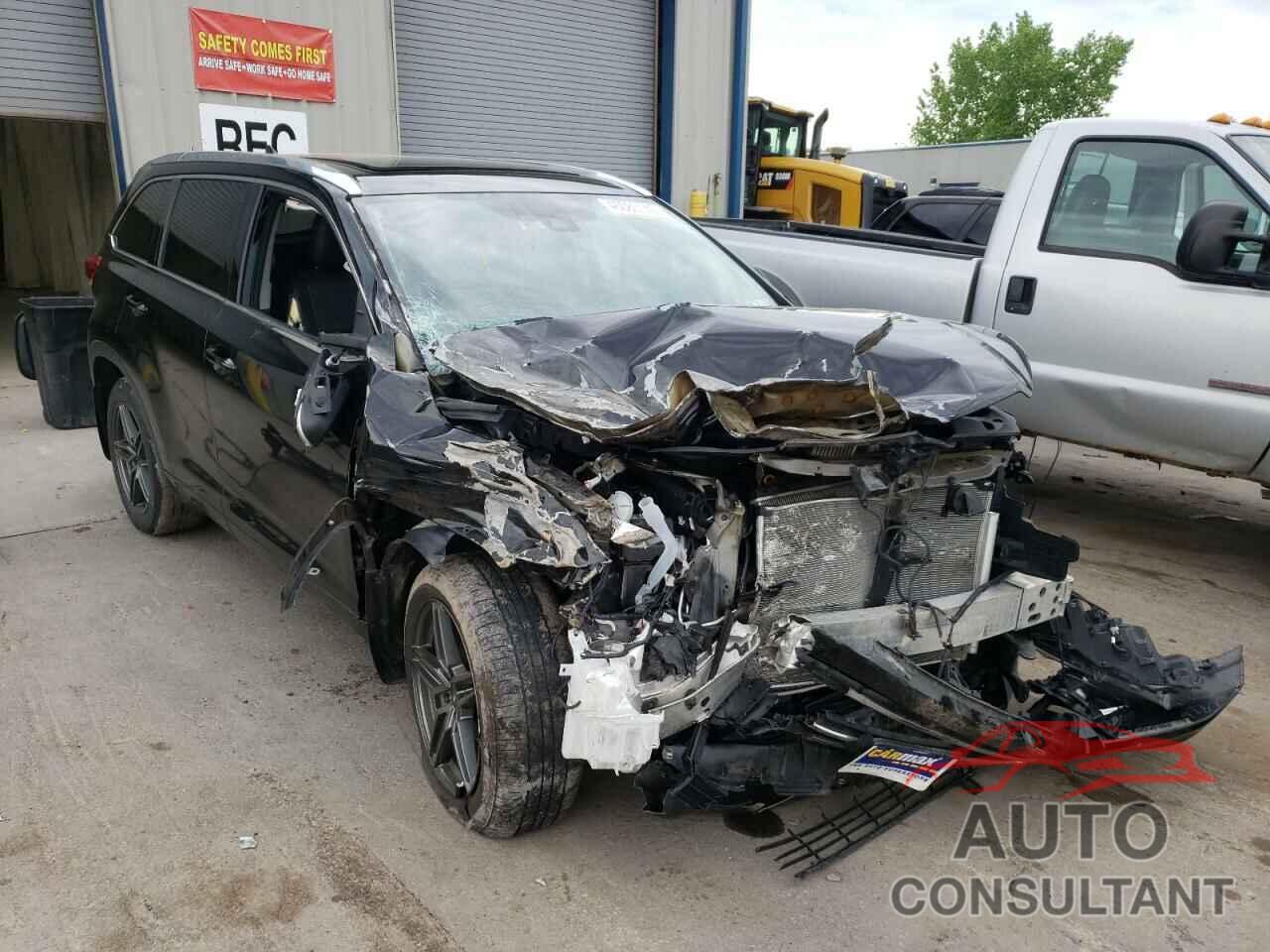 TOYOTA HIGHLANDER 2018 - 5TDDZRFH2JS856746
