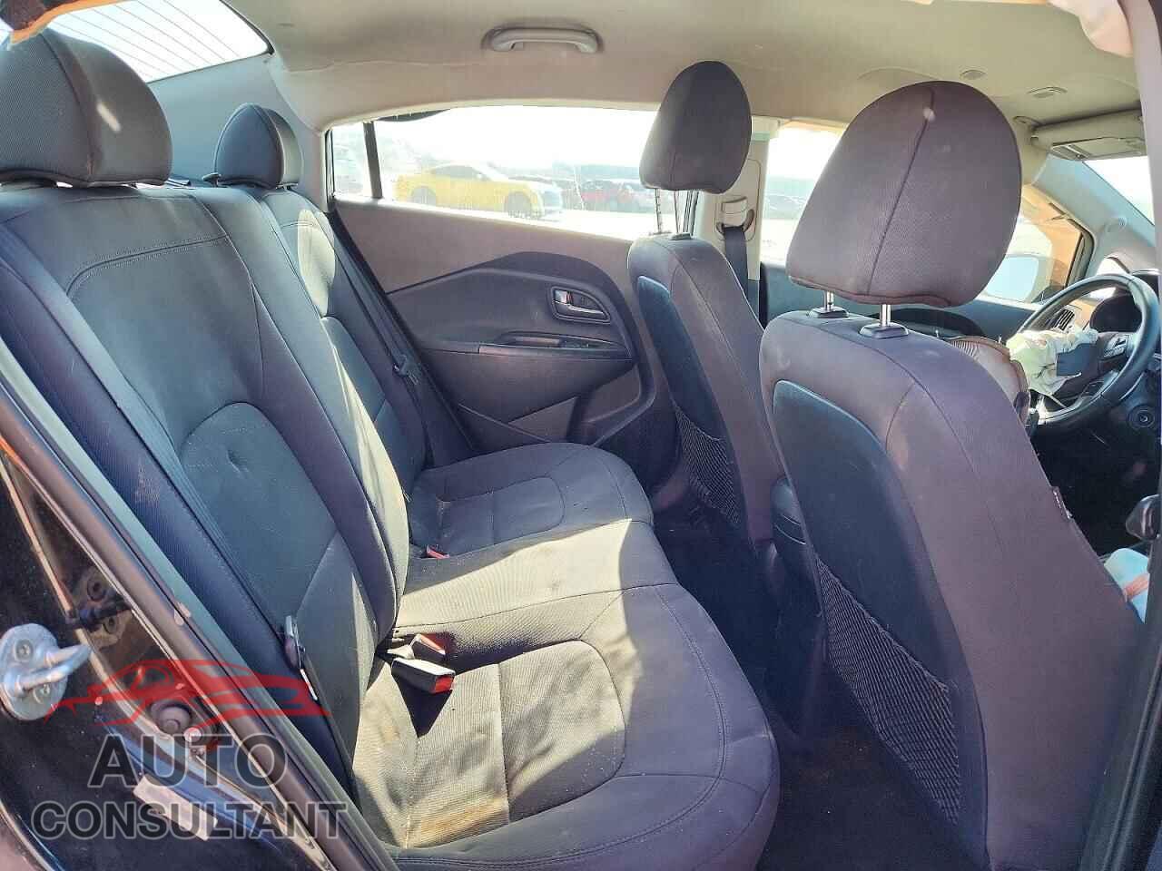KIA RIO 2014 - KNADN4A31E6407331