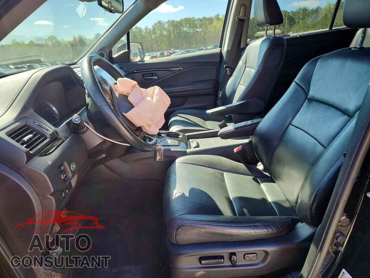 HONDA PILOT 2017 - 5FNYF6H94HB036889