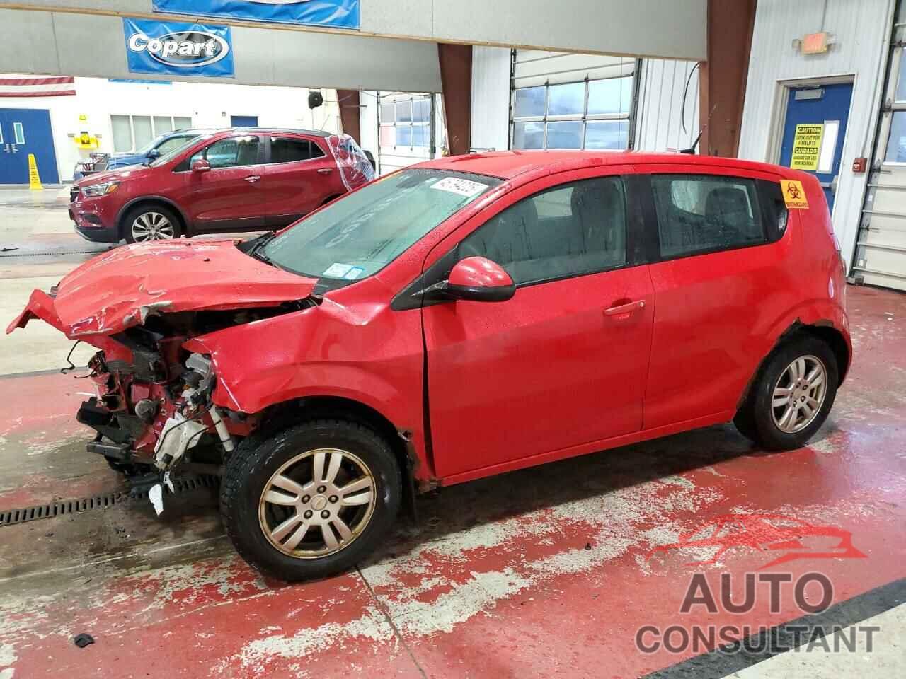 CHEVROLET SONIC 2012 - 1G1JB6SH7C4116631