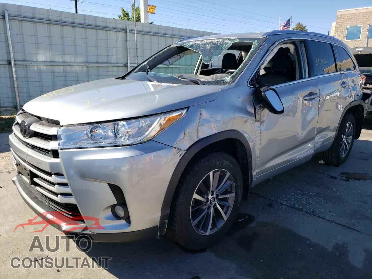 TOYOTA HIGHLANDER 2018 - 5TDJZRFH2JS843823