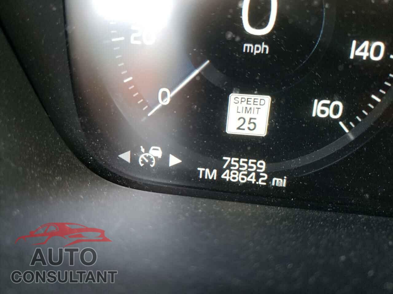 VOLVO XC90 2016 - YV4A22PL1G1012198