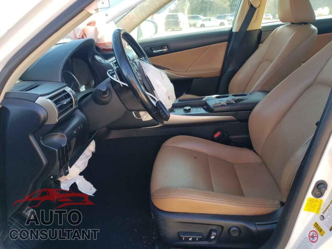 LEXUS IS 2016 - JTHBA1D21G5024892