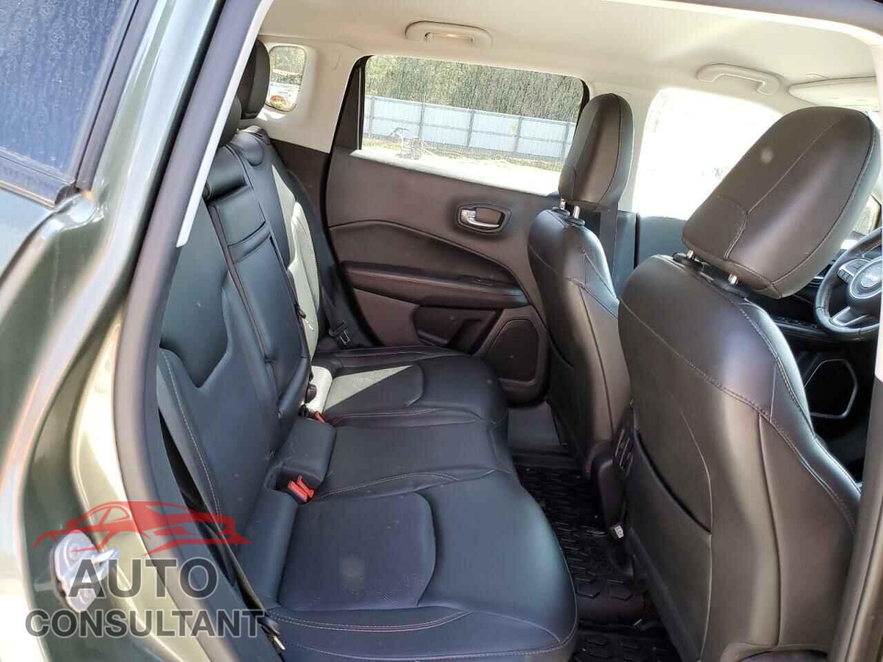 JEEP COMPASS 2018 - 3C4NJCCB0JT308968
