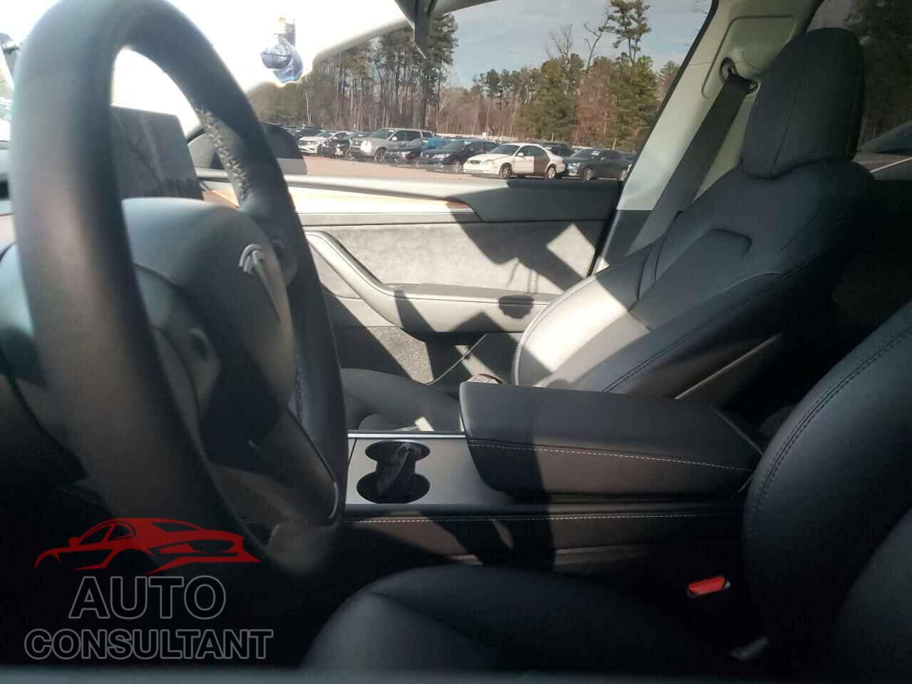 TESLA MODEL Y 2024 - 7SAYGDED1RF207273