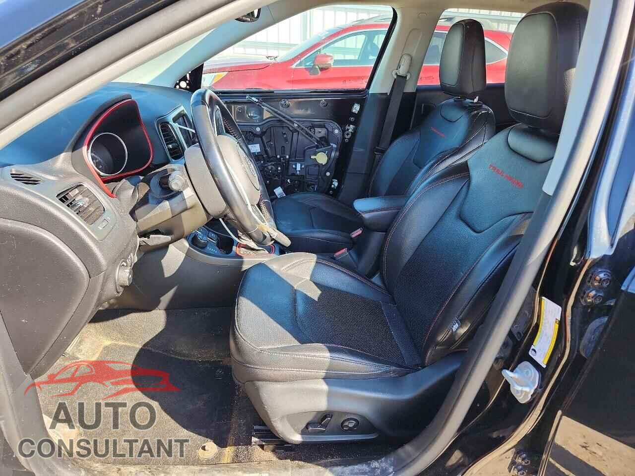 JEEP COMPASS 2020 - 3C4NJDDB8LT225358