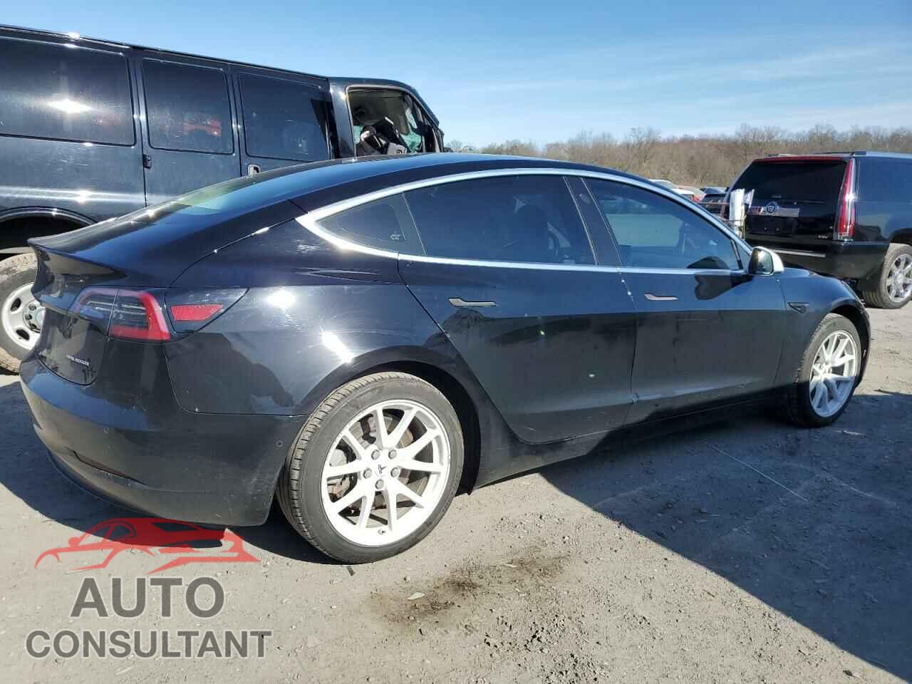 TESLA MODEL 3 2018 - 5YJ3E1EB0JF112881