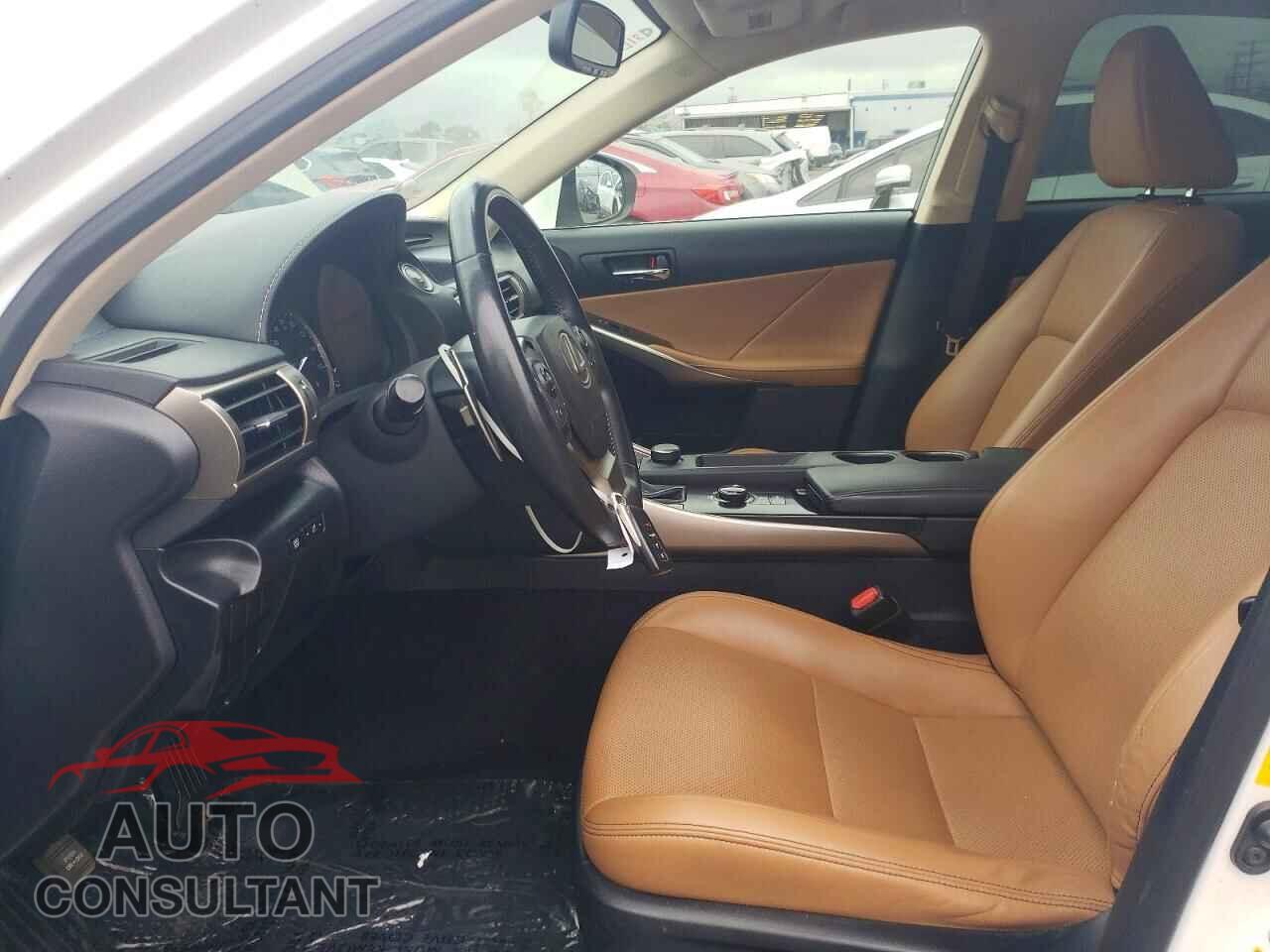 LEXUS IS 2014 - JTHBF1D20E5040581