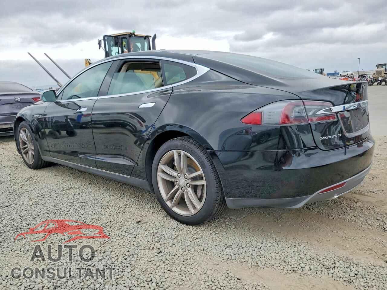 TESLA MODEL S 2013 - 5YJSA1CN6DFP26679