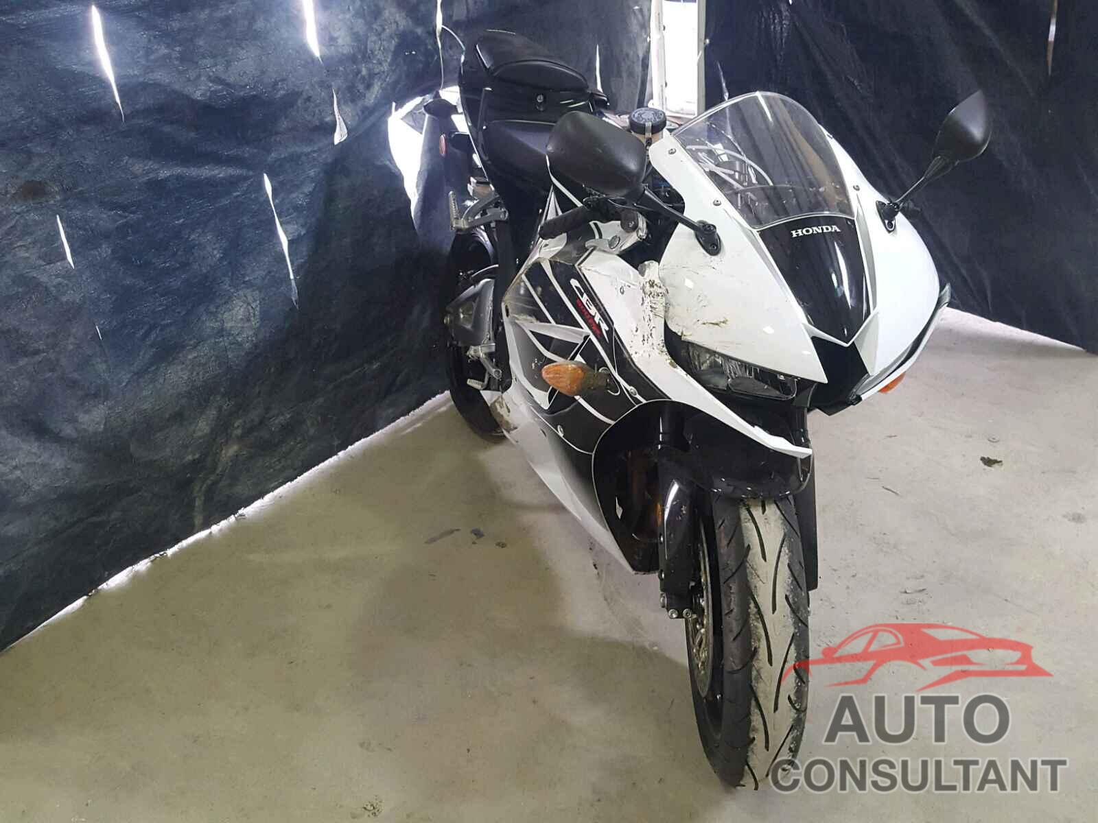 HONDA CBR600 RR 2016 - JH2PC40J4GK200388