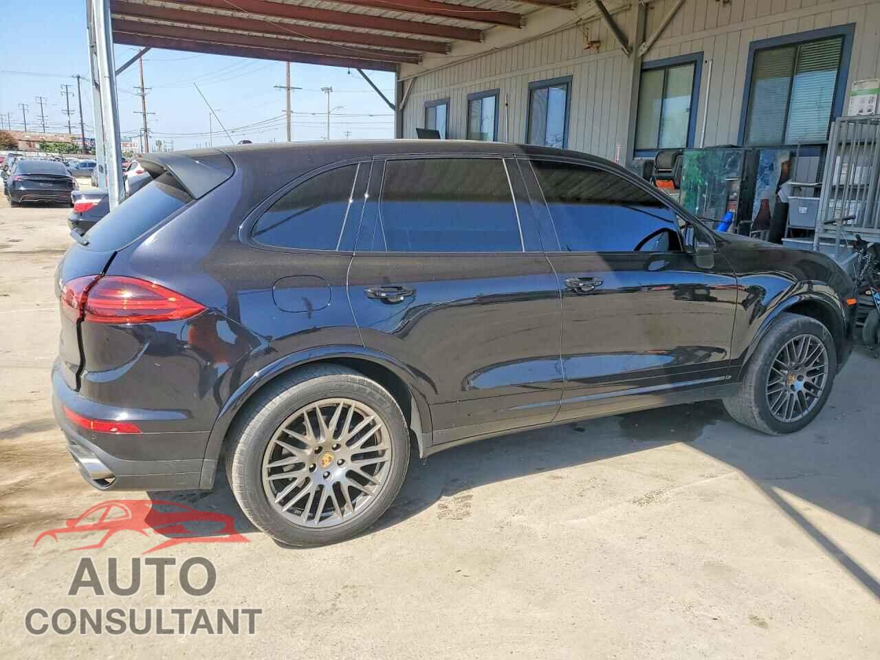 PORSCHE CAYENNE 2017 - WP1AA2A26HKA86152