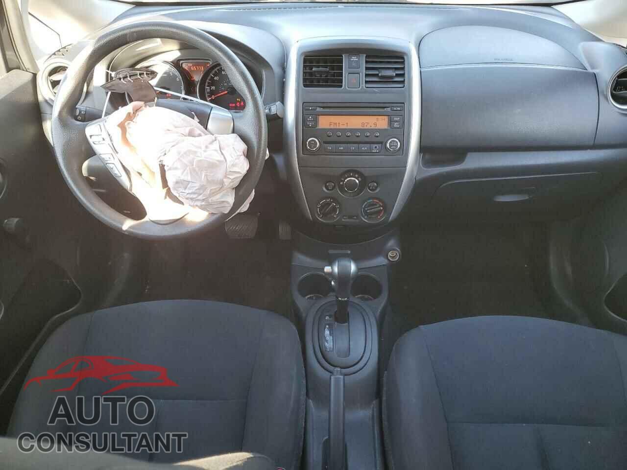 NISSAN VERSA 2017 - 3N1CE2CP3HL379273