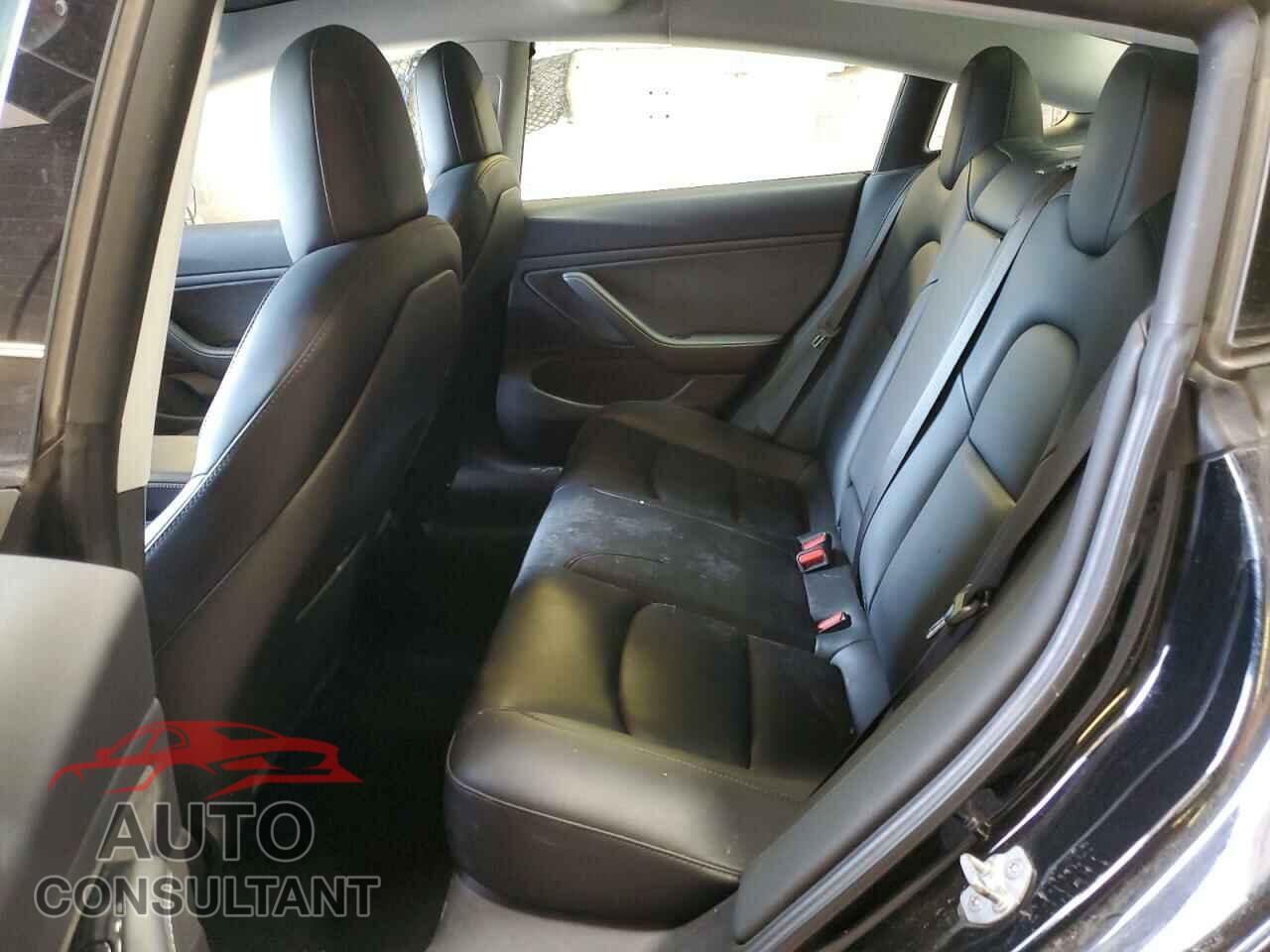 TESLA MODEL 3 2019 - 5YJ3E1EB0KF451478