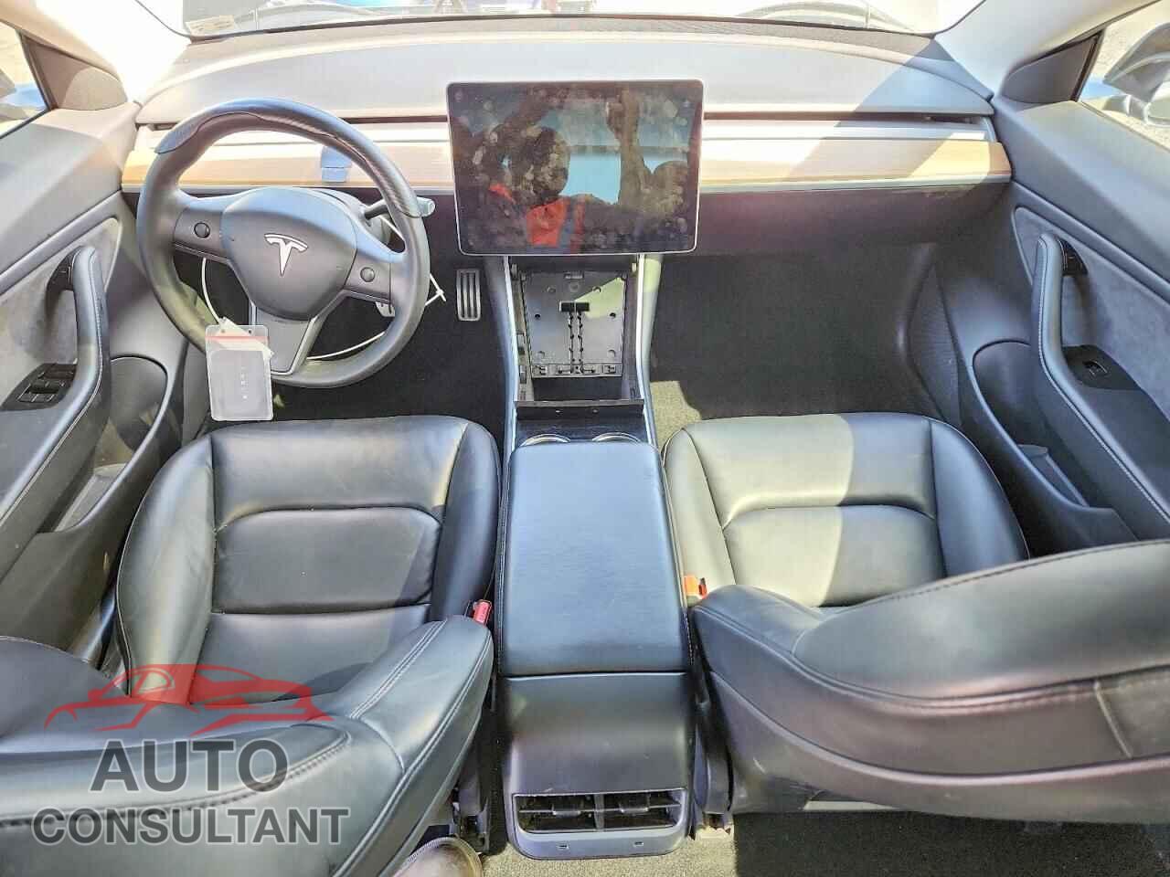 TESLA MODEL 3 2020 - 5YJ3E1EC8LF788104