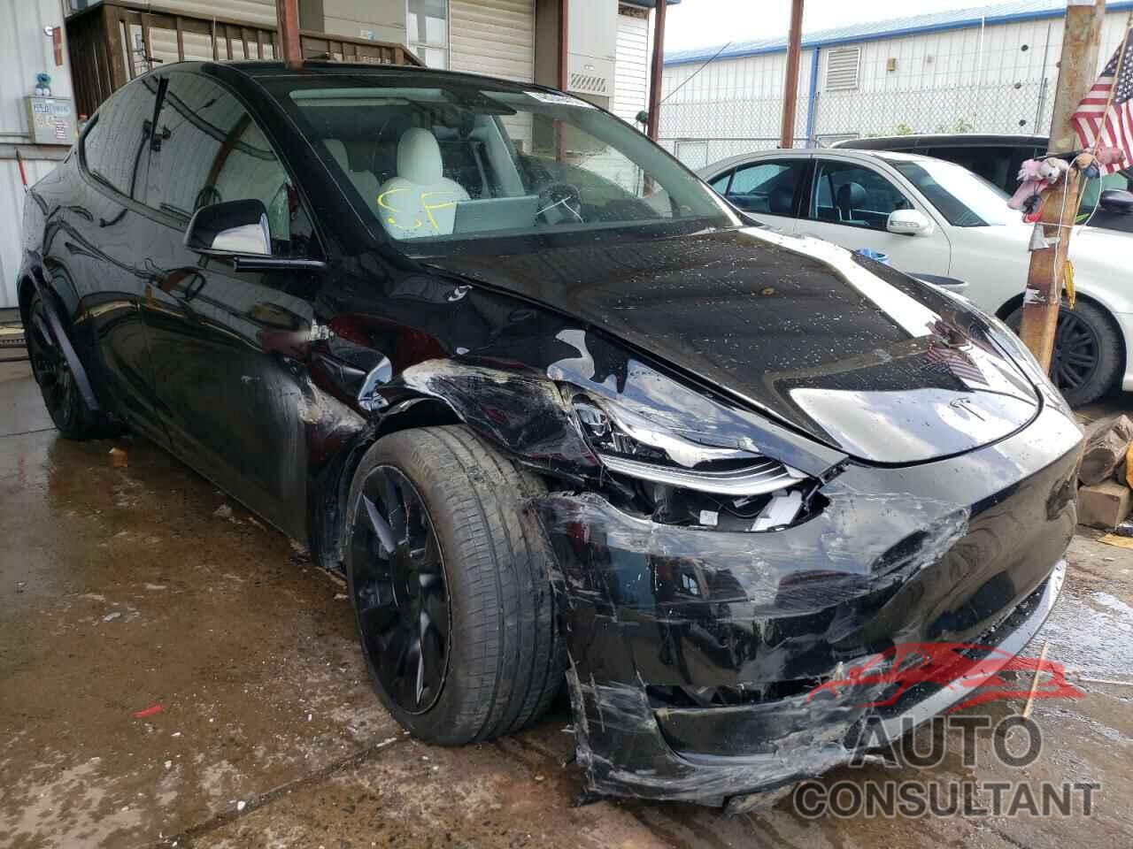 TESLA MODEL Y 2021 - 5YJYGDEEXMF257877