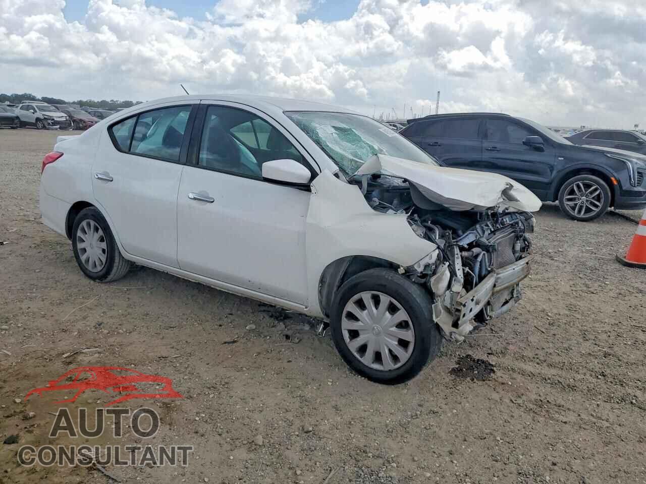 NISSAN VERSA 2017 - 3N1CN7AP3HL858423