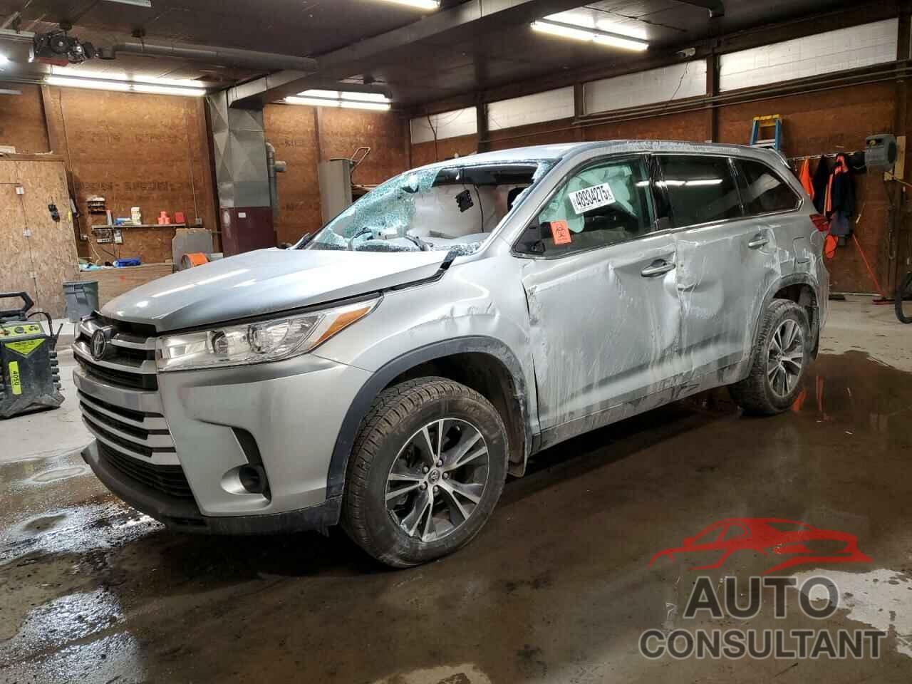 TOYOTA HIGHLANDER 2019 - 5TDBZRFH4KS956548