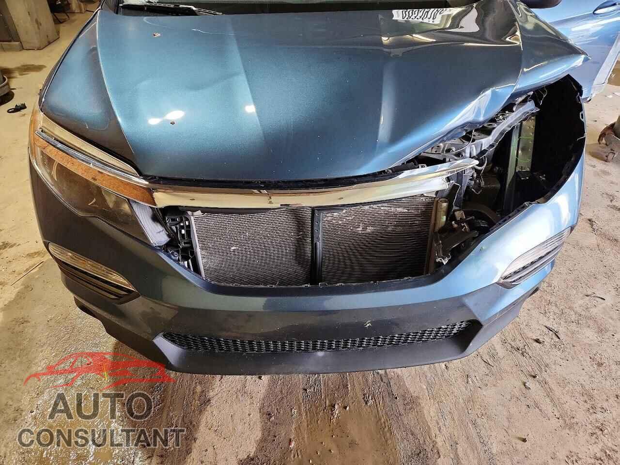 HONDA PILOT 2016 - 5FNYF6H79GB091285