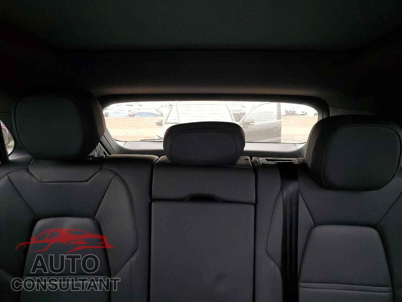 PORSCHE CAYENNE 2019 - WP1AA2AY3KDA05916