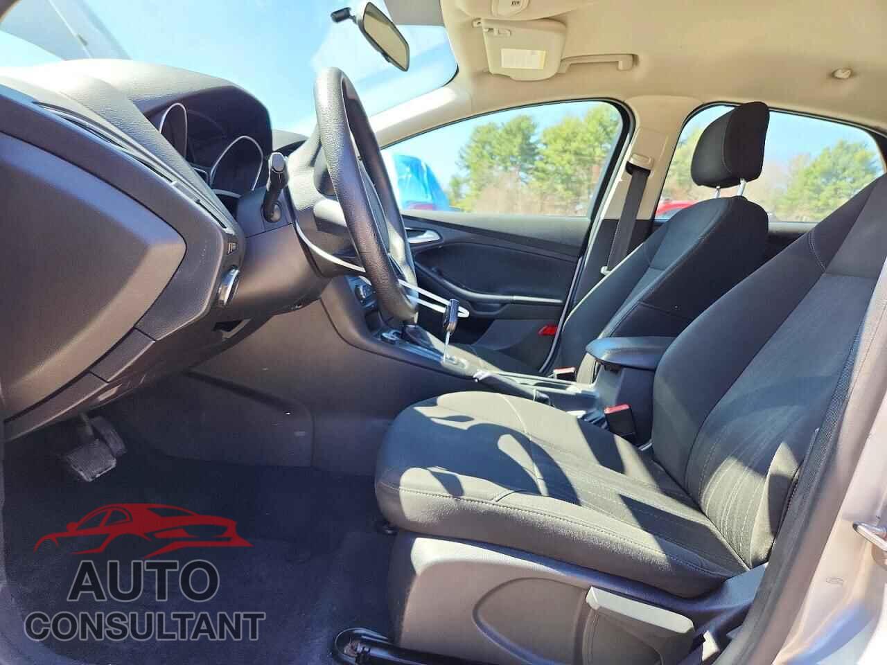 FORD FOCUS 2015 - 1FADP3K29FL315759