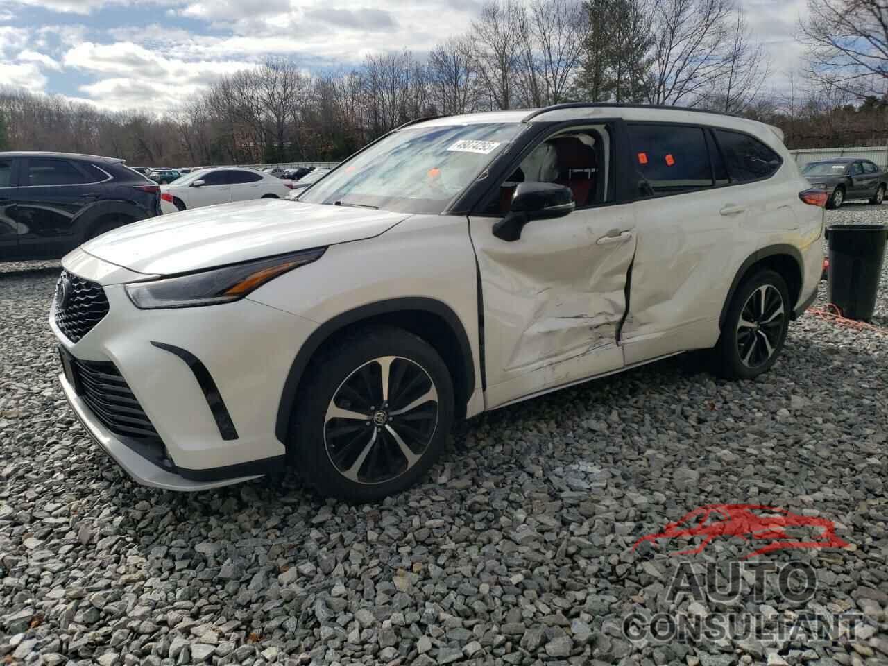 TOYOTA HIGHLANDER 2021 - 5TDJZRBH1MS100404