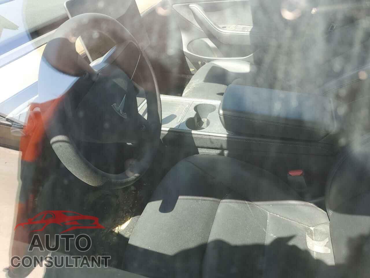 TESLA MODEL 3 2022 - 5YJ3E1EA9NF372046