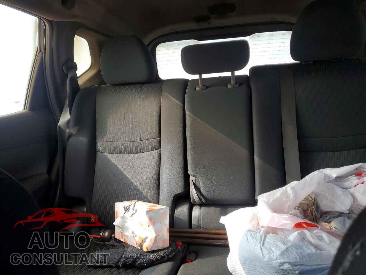 NISSAN ROGUE 2017 - KNMAT2MVXHP512641