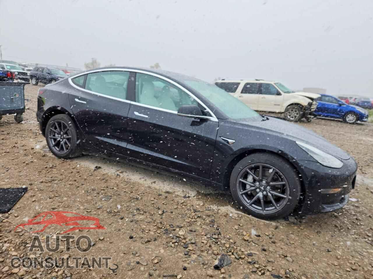 TESLA MODEL 3 2018 - 5YJ3E1EBXJF085527