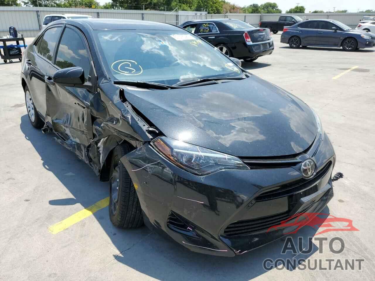 TOYOTA COROLLA 2018 - 5YFBURHE3JP845319