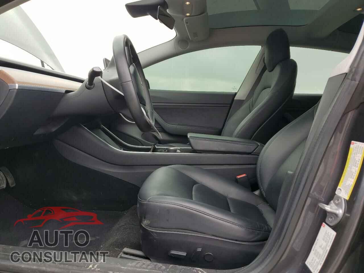 TESLA MODEL 3 2018 - 5YJ3E1EA5JF059361