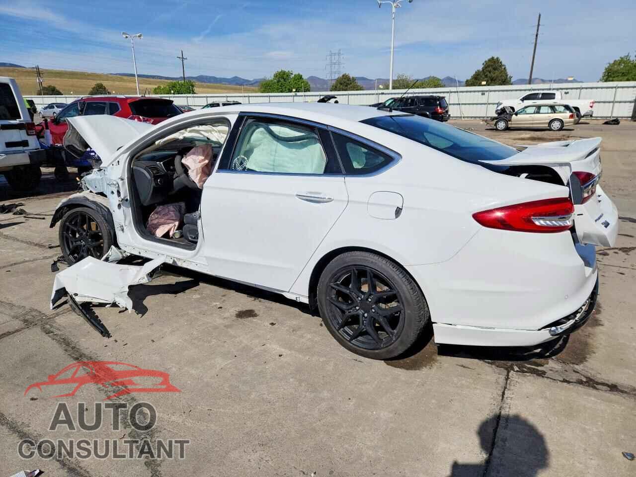 FORD FUSION 2018 - 3FA6P0RU3JR207288