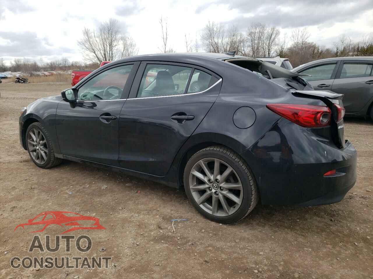 MAZDA 3 2018 - 3MZBN1V39JM245331