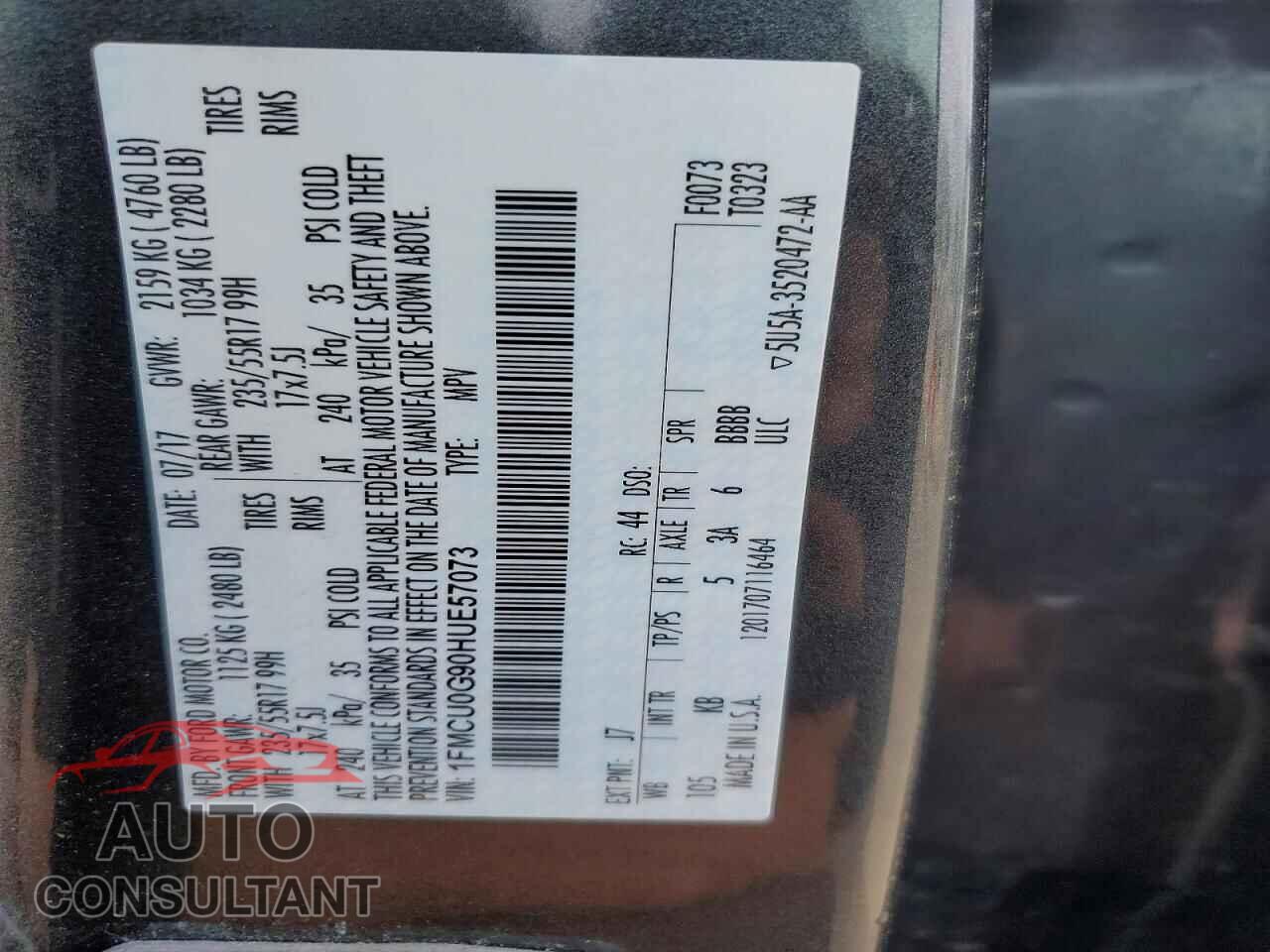 FORD ESCAPE 2017 - 1FMCU0G90HUE57073