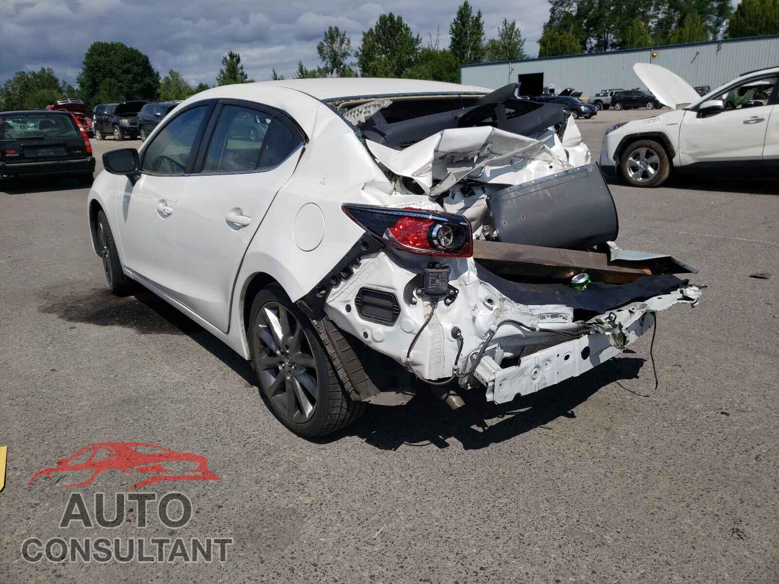 MAZDA 3 2018 - 3MZBN1V30JM264253