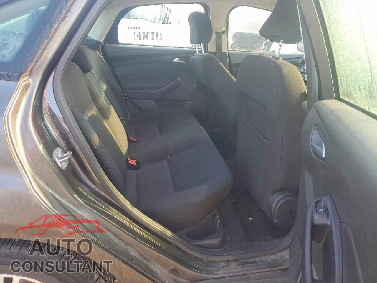 FORD FOCUS 2017 - 1FADP3FE7HL290237