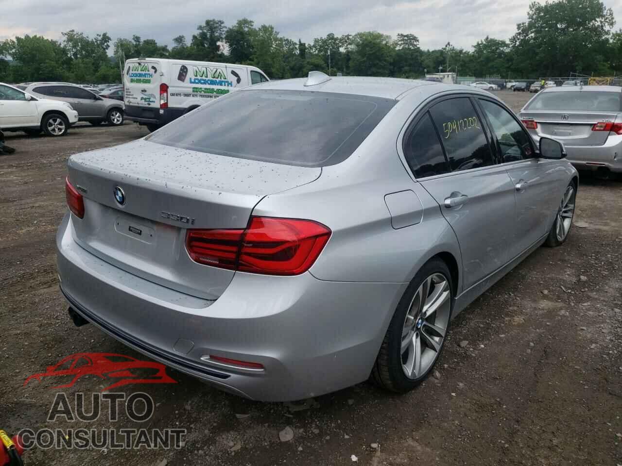 BMW 3 SERIES 2018 - WBA8D9C50JEM32012